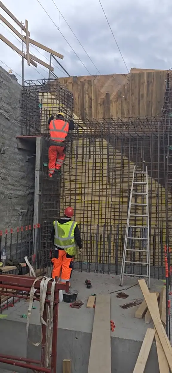Wall and retaining-wall reinforcement